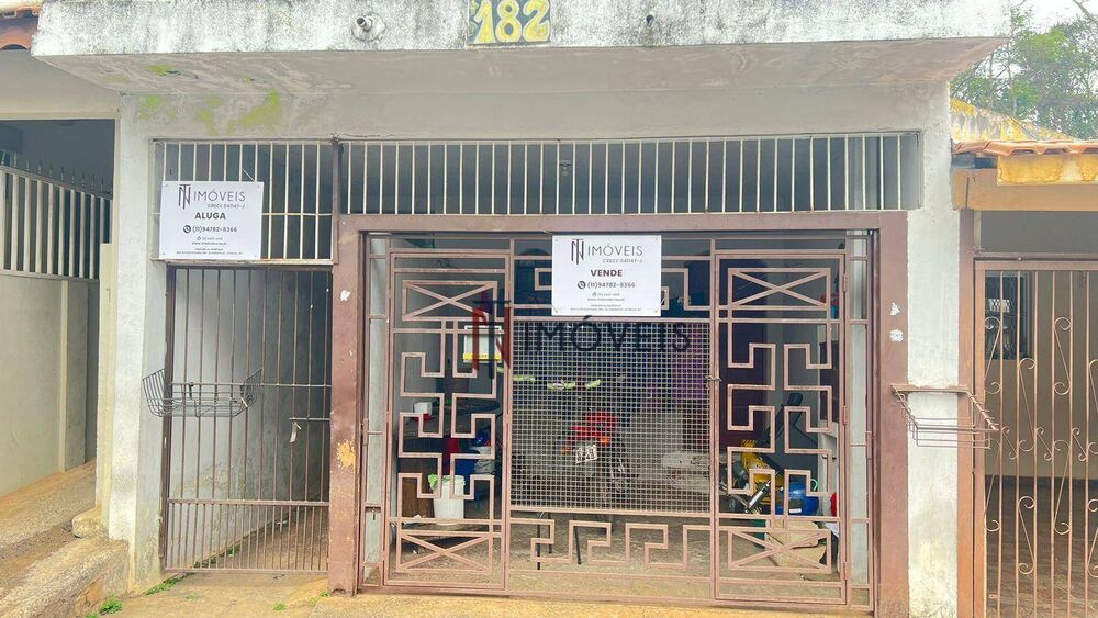 Casa à venda com 2 quartos, 150m² - Foto 2