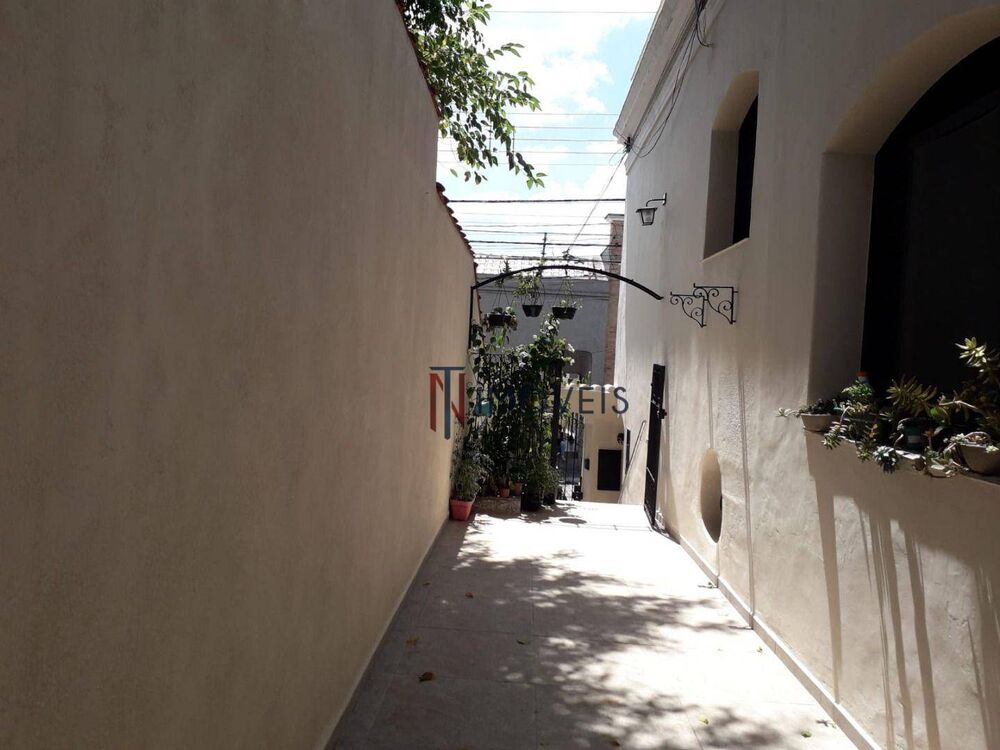 Casa, 3 quartos, 226 m² - Foto 1