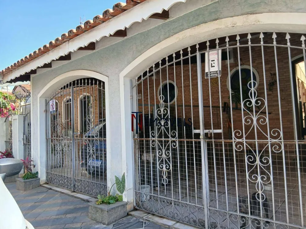 Casa, 4 quartos, 198 m² - Foto 2