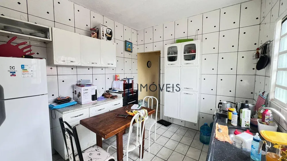 Casa, 5 quartos, 200 m² - Foto 1