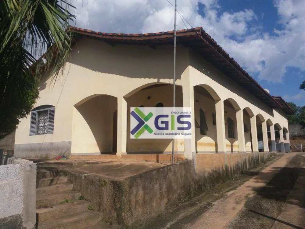Chácara, 3 quartos, 1054 m² - Foto 1