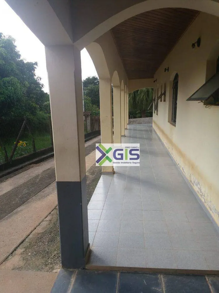 Chácara, 3 quartos, 1054 m² - Foto 2