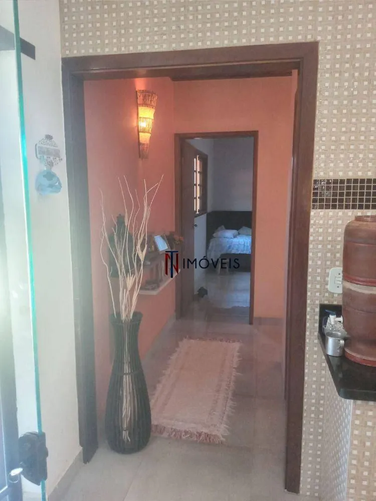 Casa, 3 quartos, 214 m² - Foto 2