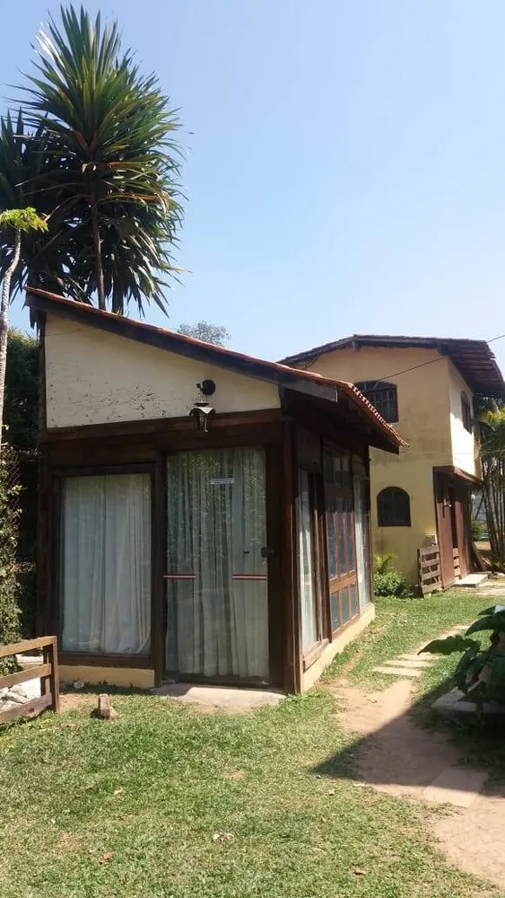 Sítio, 3 quartos, 2160 m² - Foto 1