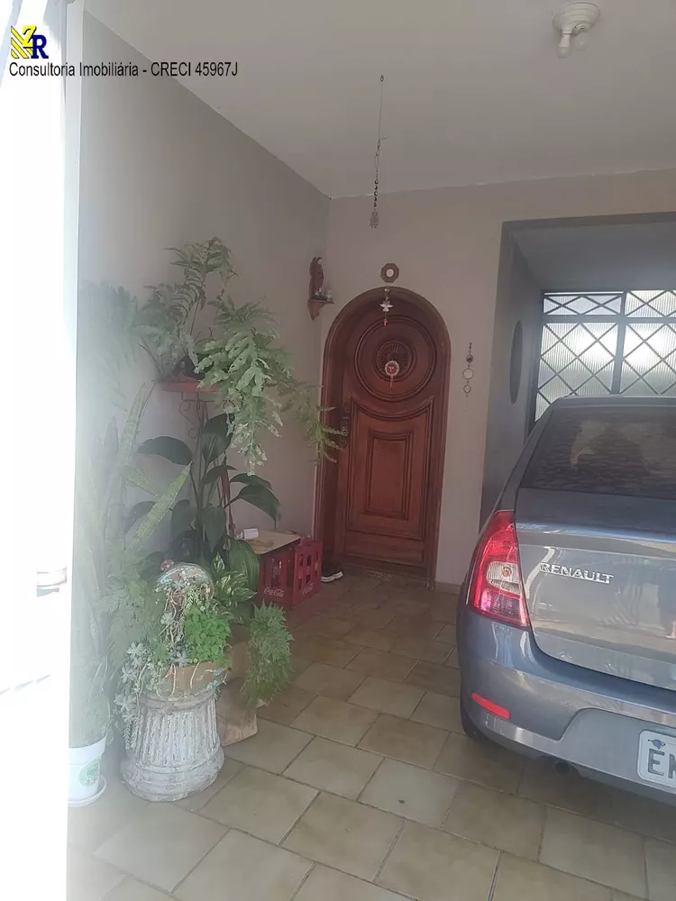 Sobrado à venda com 4 quartos, 230m² - Foto 2