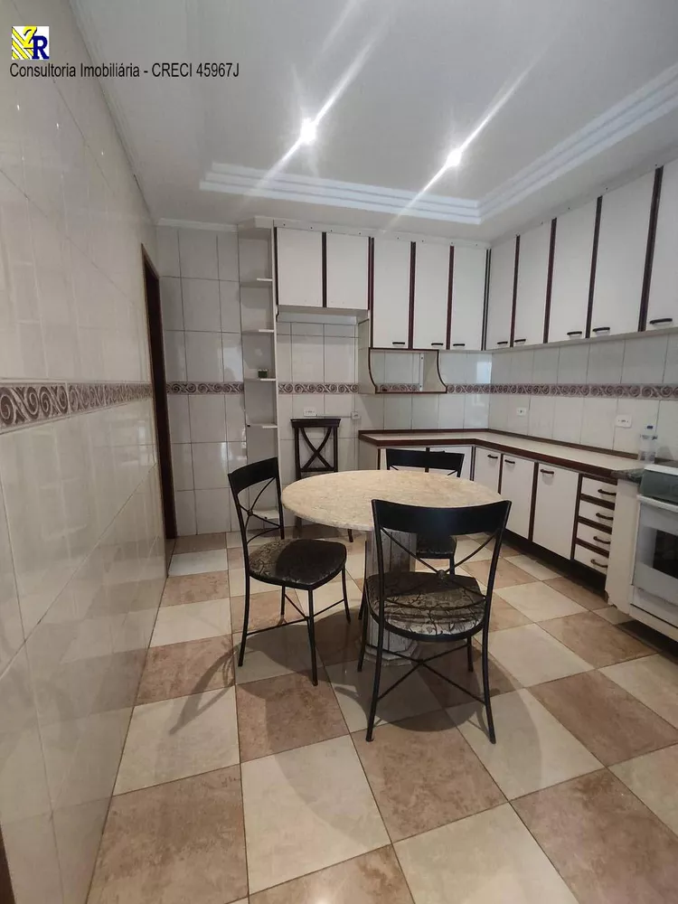 Casa à venda e aluguel com 4 quartos, 124m² - Foto 4