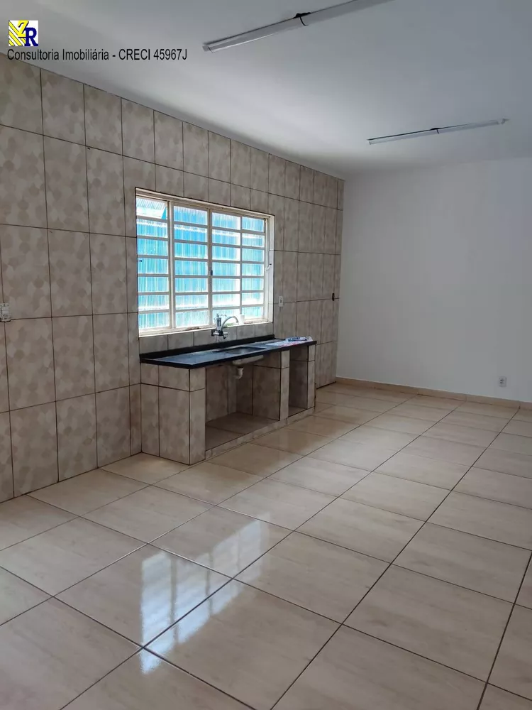 Sobrado à venda com 3 quartos, 310m² - Foto 2