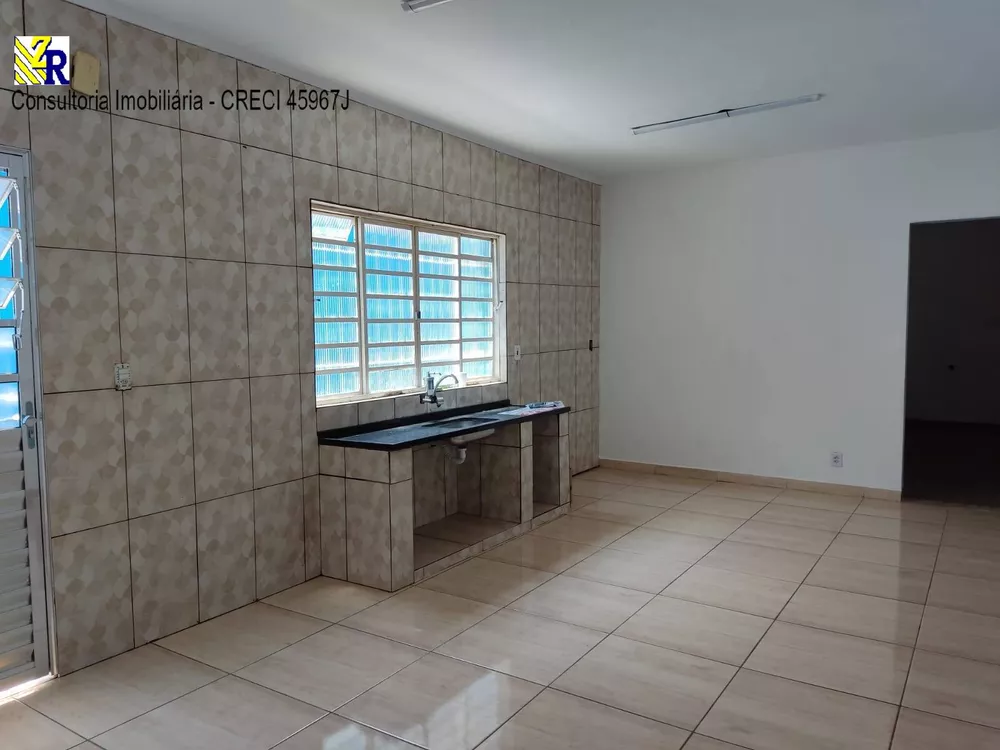 Sobrado à venda com 3 quartos, 310m² - Foto 1