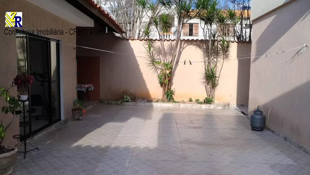 Sobrado à venda com 3 quartos, 300m² - Foto 4