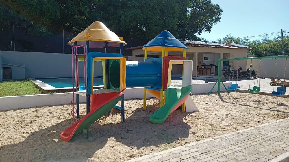 Casa à venda com 3 quartos, 99m² - Foto 4