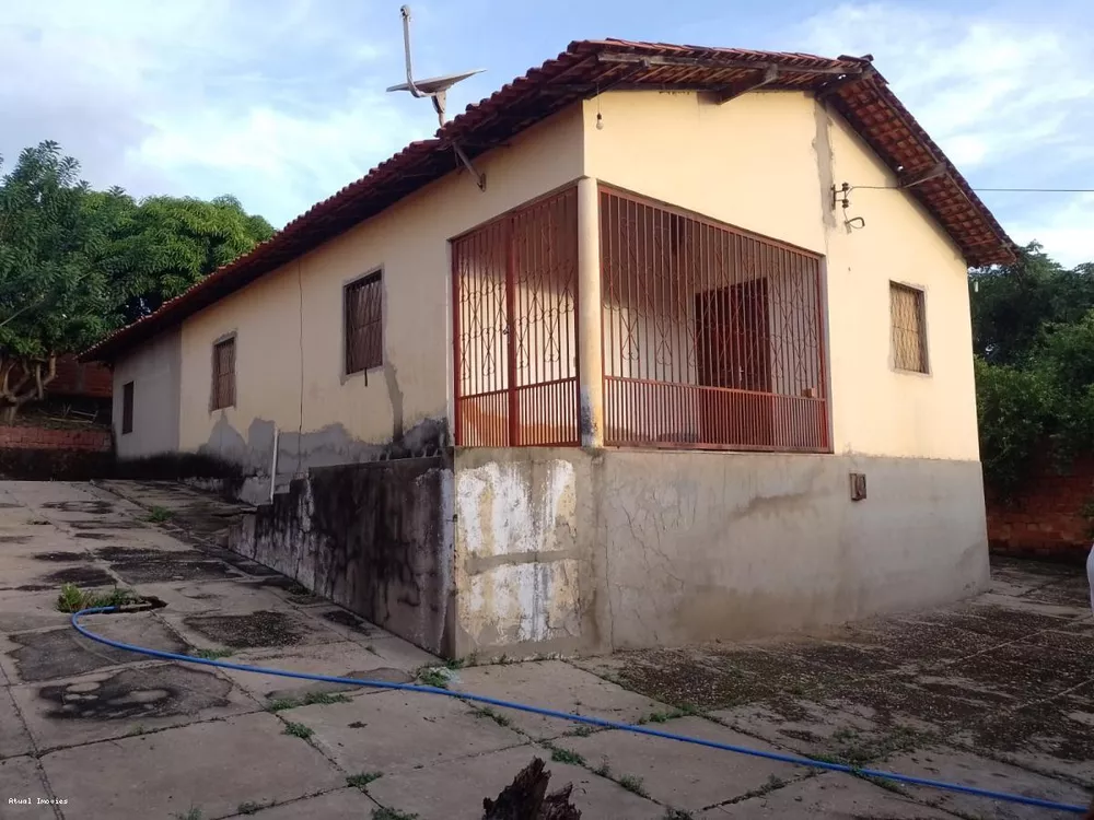 Casa à venda com 2 quartos, 160m² - Foto 1