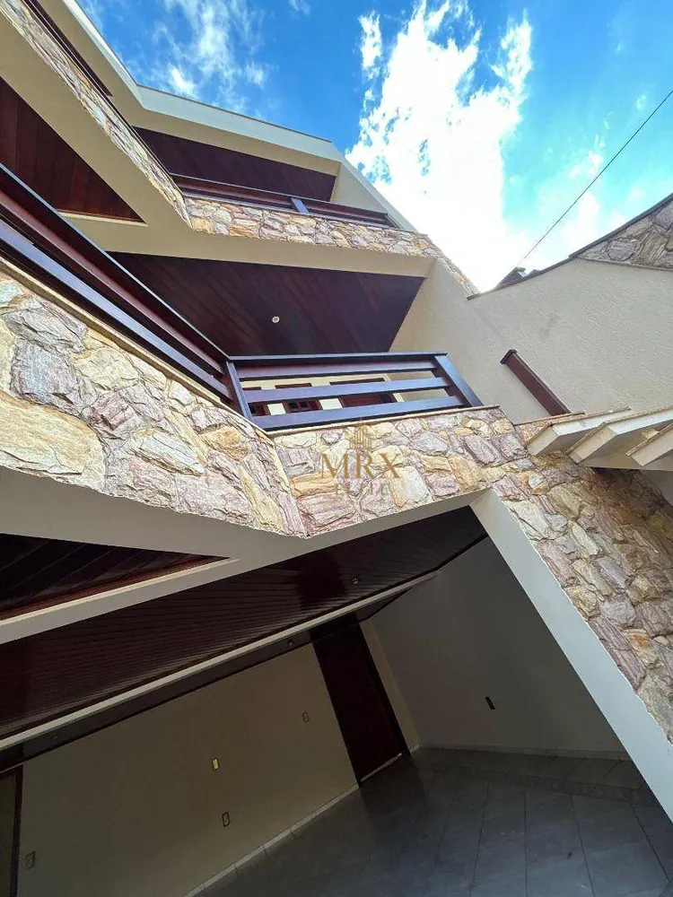 Sobrado, 4 quartos, 330 m² - Foto 2