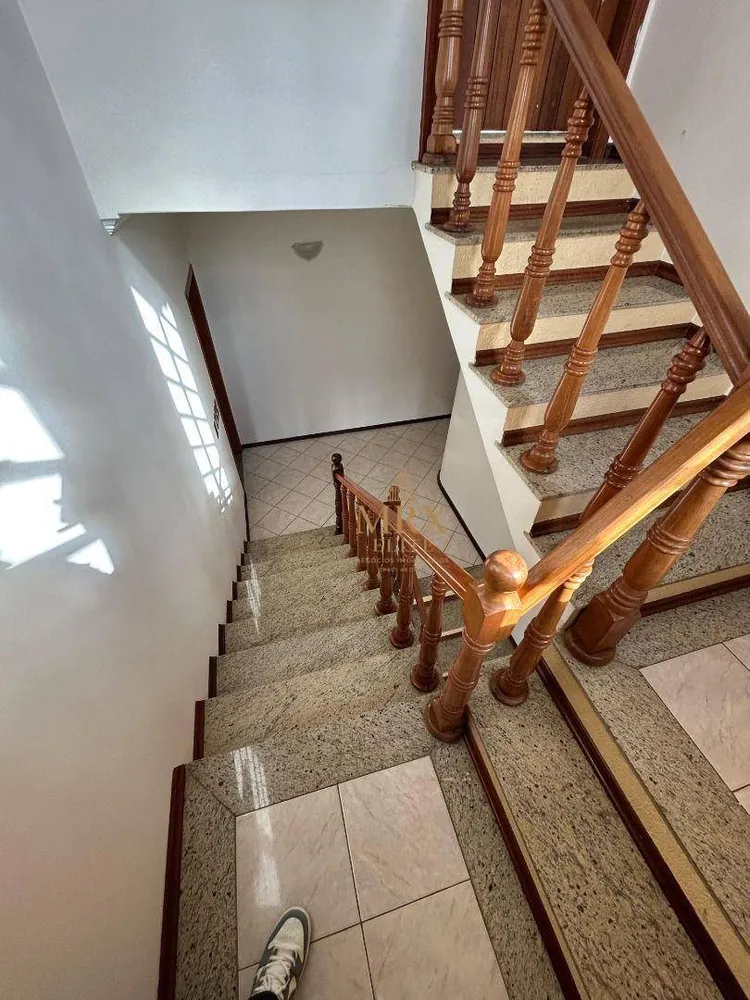 Sobrado, 4 quartos, 330 m² - Foto 1