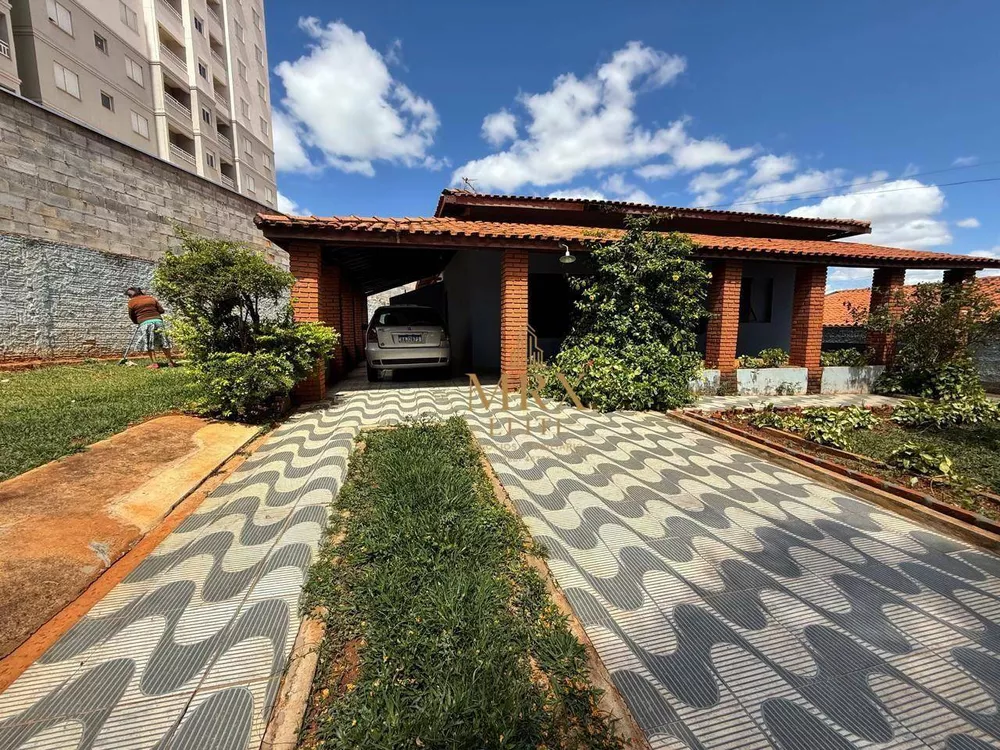 Casa, 4 quartos, 209 m² - Foto 1