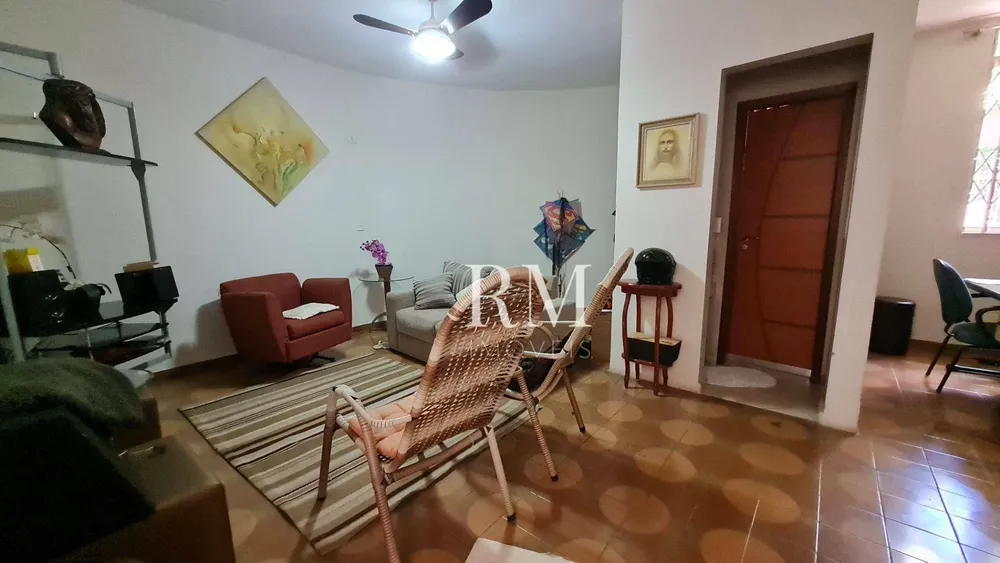 Casa, 4 quartos, 220 m² - Foto 1