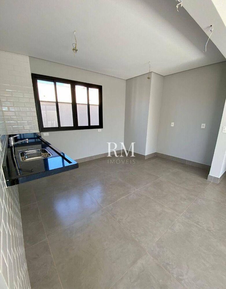 Casa de Condomínio à venda com 3 quartos, 200m² - Foto 2