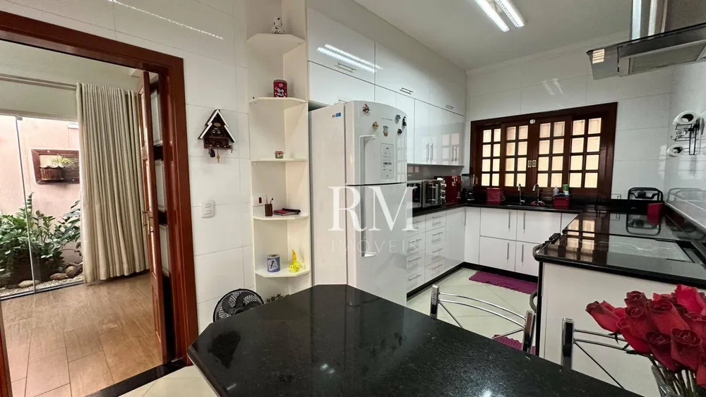 Casa, 3 quartos, 122 m² - Foto 1