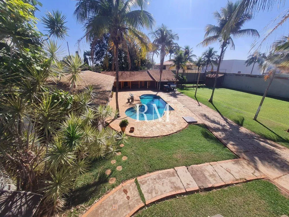 Chácara, 3 quartos, 1753 m² - Foto 1