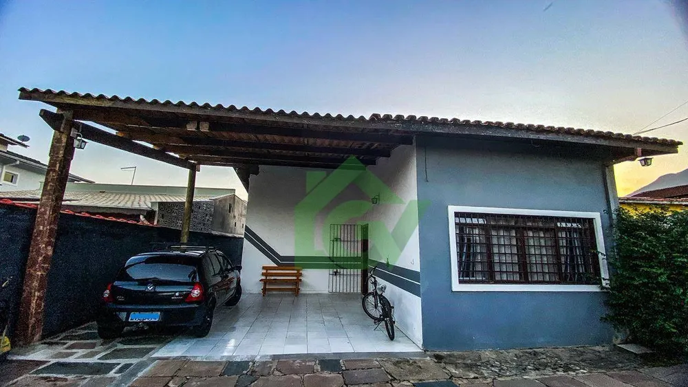 Casa, 3 quartos, 216 m² - Foto 1