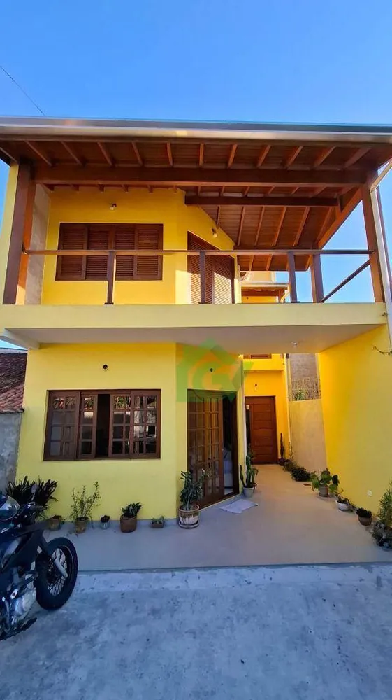 Casa, 3 quartos, 158 m² - Foto 1