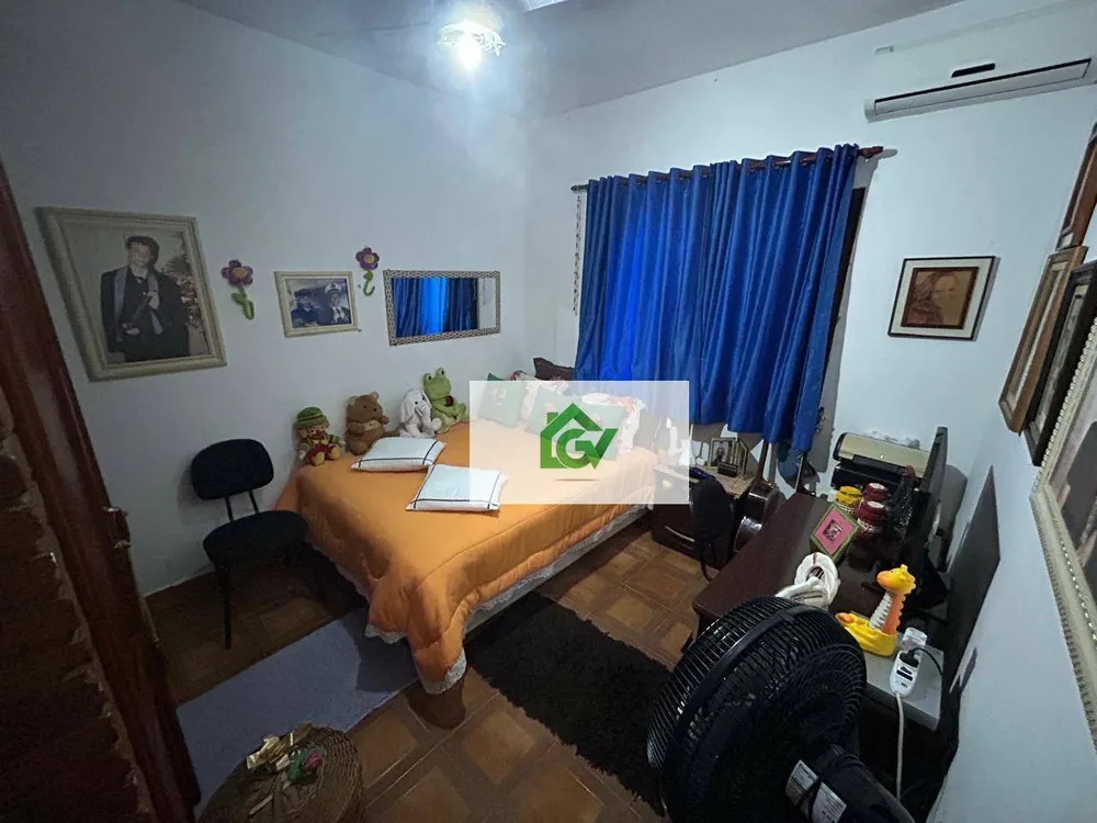 Casa, 3 quartos, 192 m² - Foto 2