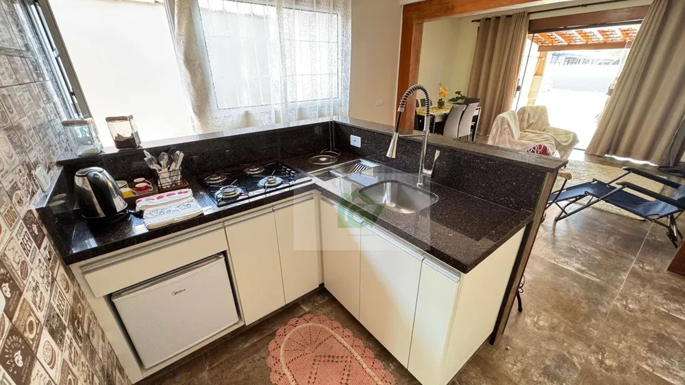 Casa, 3 quartos, 175 m² - Foto 2