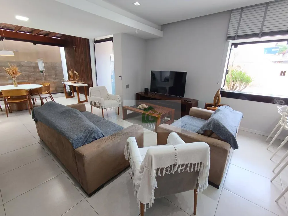 Casa, 4 quartos, 206 m² - Foto 2