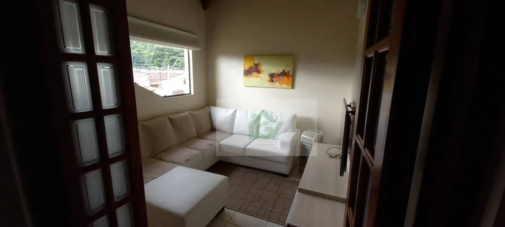 Casa, 6 quartos, 277 m² - Foto 1