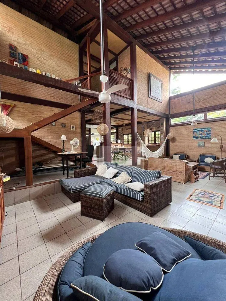 Casa, 4 quartos, 240 m² - Foto 1