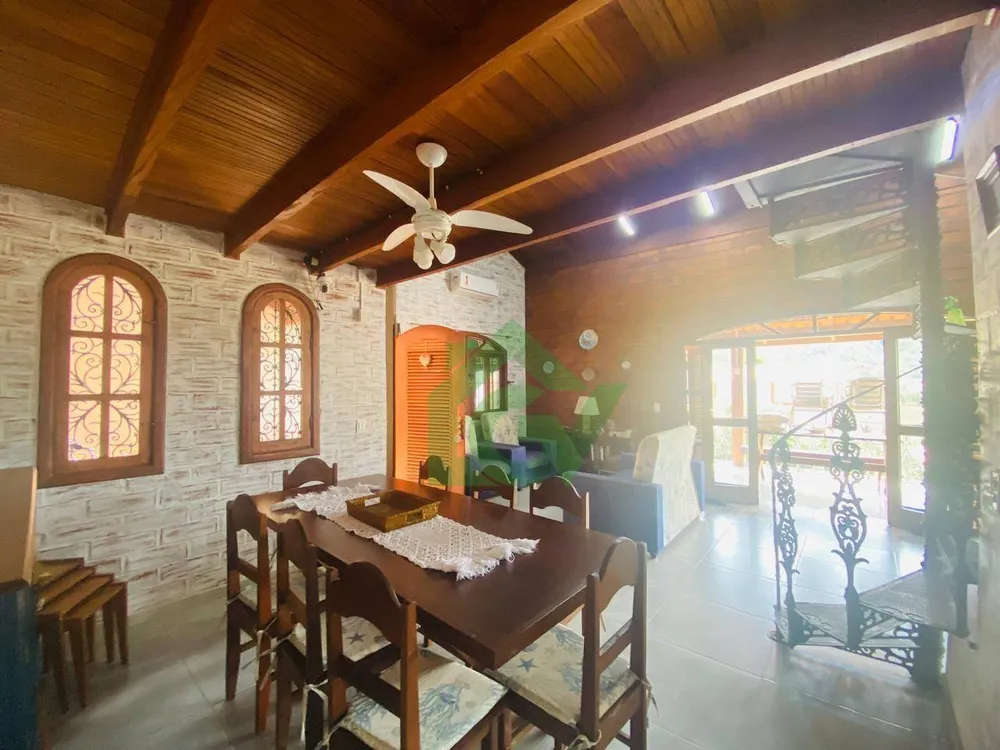 Casa, 5 quartos, 230 m² - Foto 3