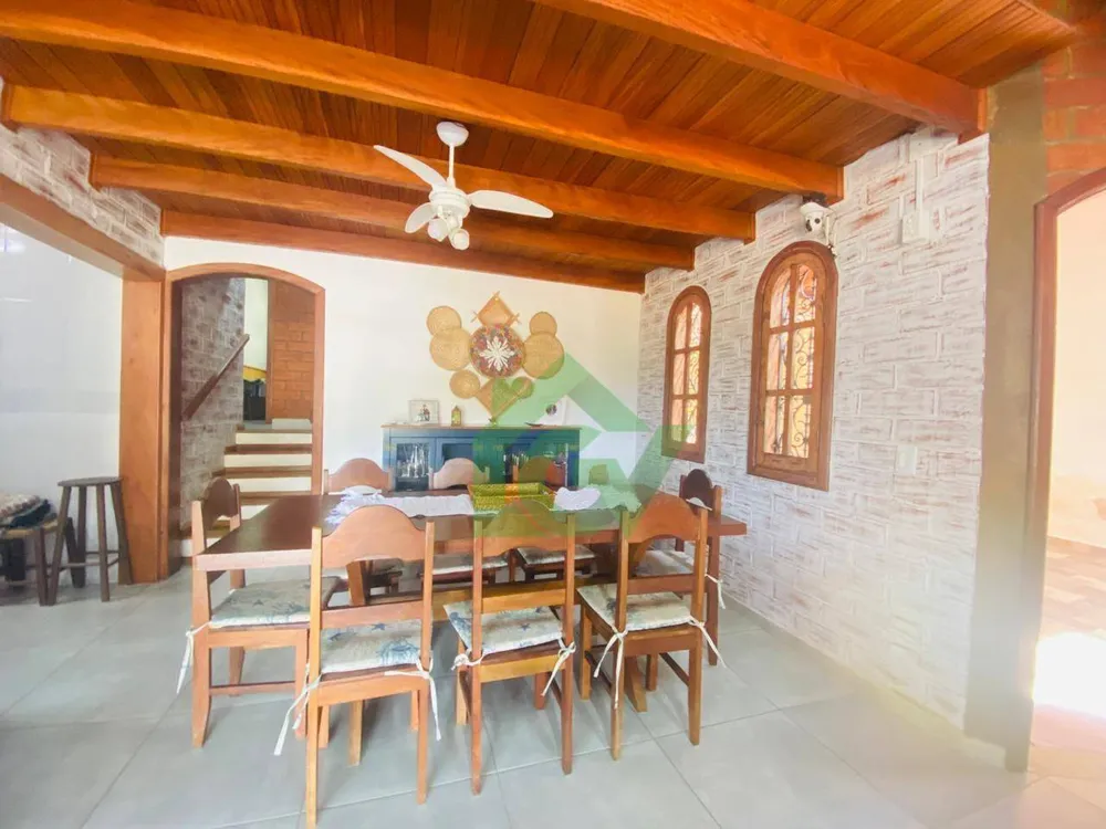 Casa, 5 quartos, 230 m² - Foto 2