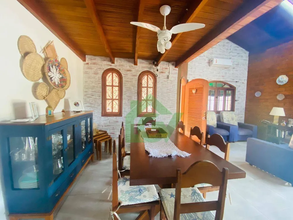 Casa, 5 quartos, 230 m² - Foto 4
