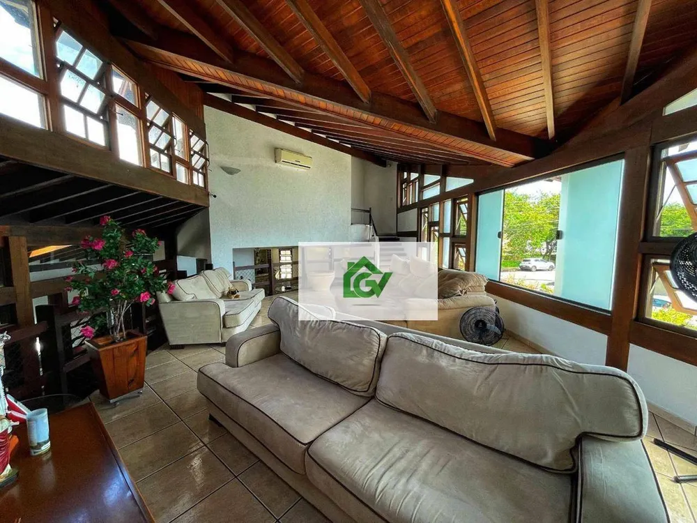 Casa, 3 quartos, 330 m² - Foto 1