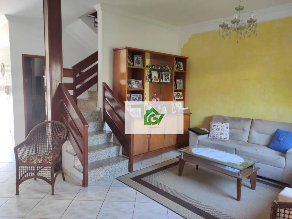 Casa, 5 quartos, 250 m² - Foto 4