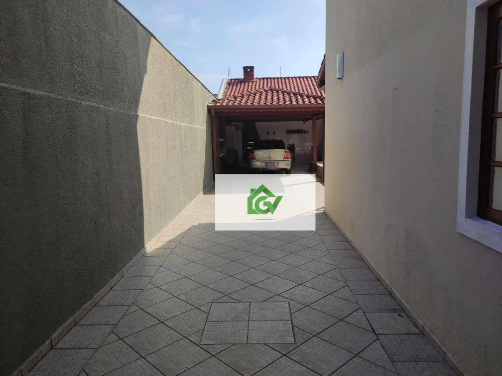 Casa, 5 quartos, 250 m² - Foto 4