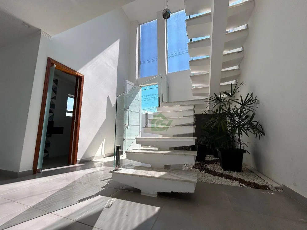 Casa, 3 quartos, 180 m² - Foto 2