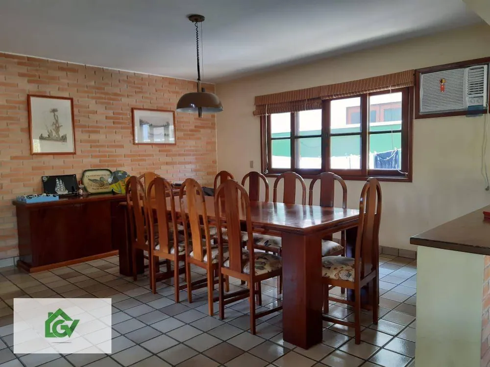 Casa, 5 quartos, 290 m² - Foto 4