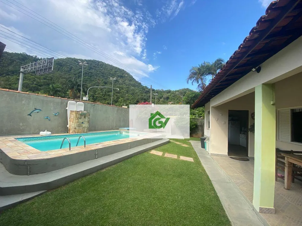 Casa, 4 quartos, 200 m² - Foto 1