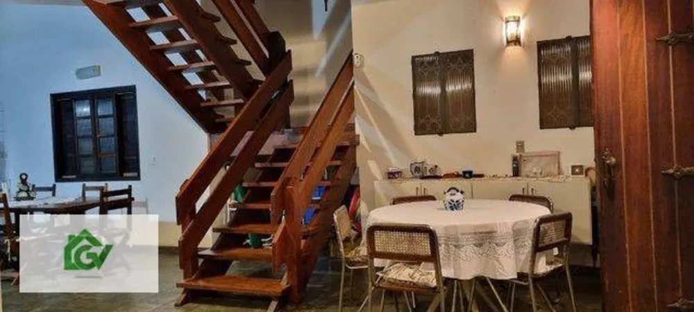 Sobrado, 4 quartos, 215 m² - Foto 1