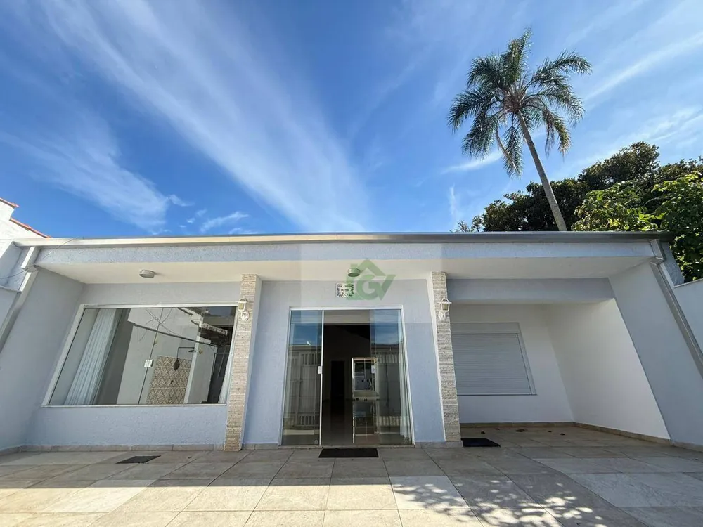 Casa, 4 quartos, 210 m² - Foto 1