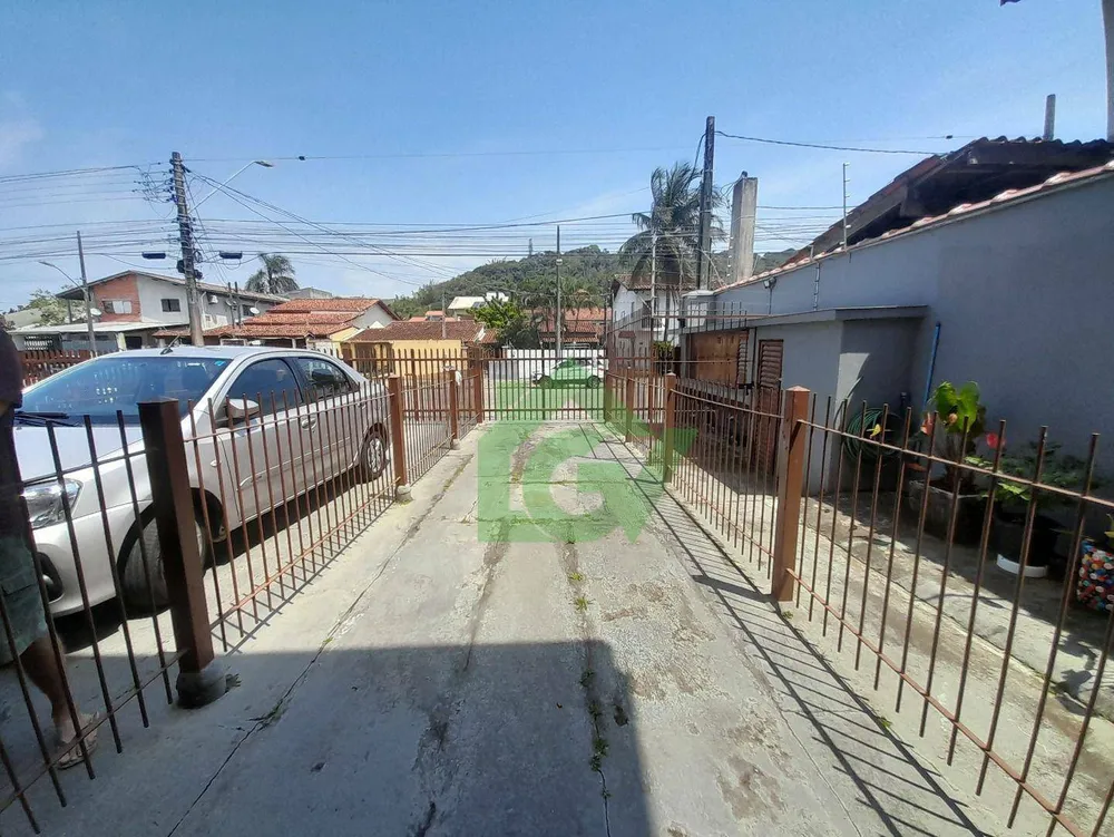 Casa, 2 quartos, 82 m² - Foto 1