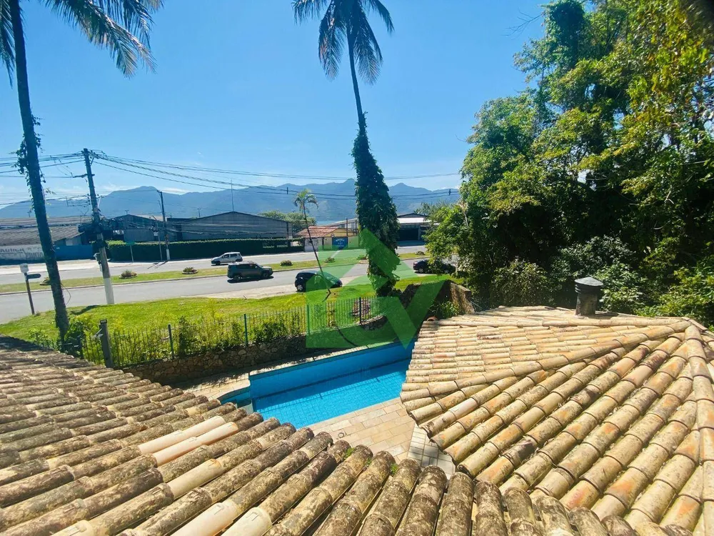 Casa, 5 quartos, 369 m² - Foto 1