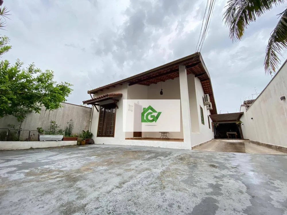 Casa, 3 quartos, 223 m² - Foto 2