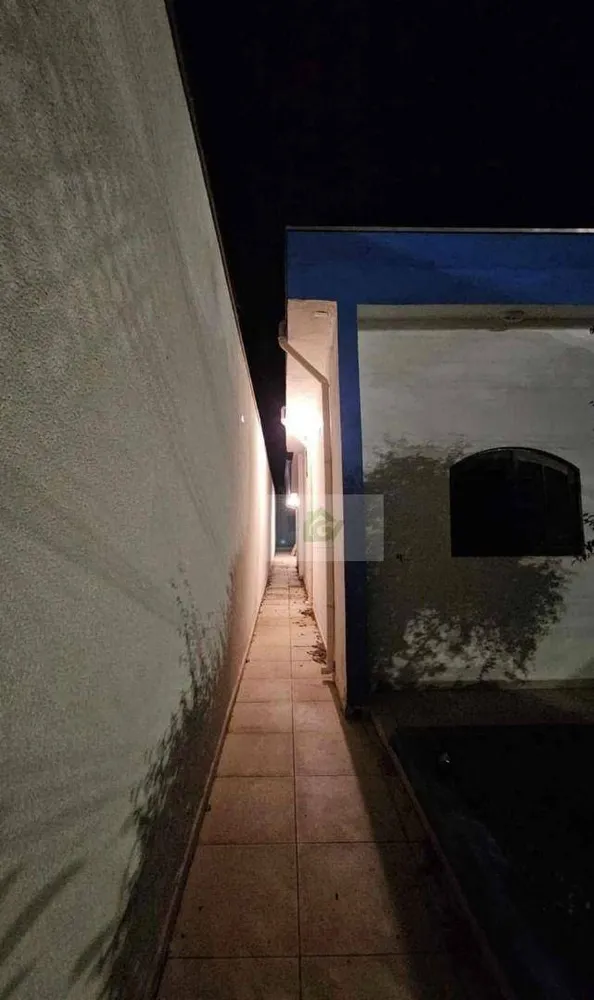 Casa, 6 quartos, 238 m² - Foto 3