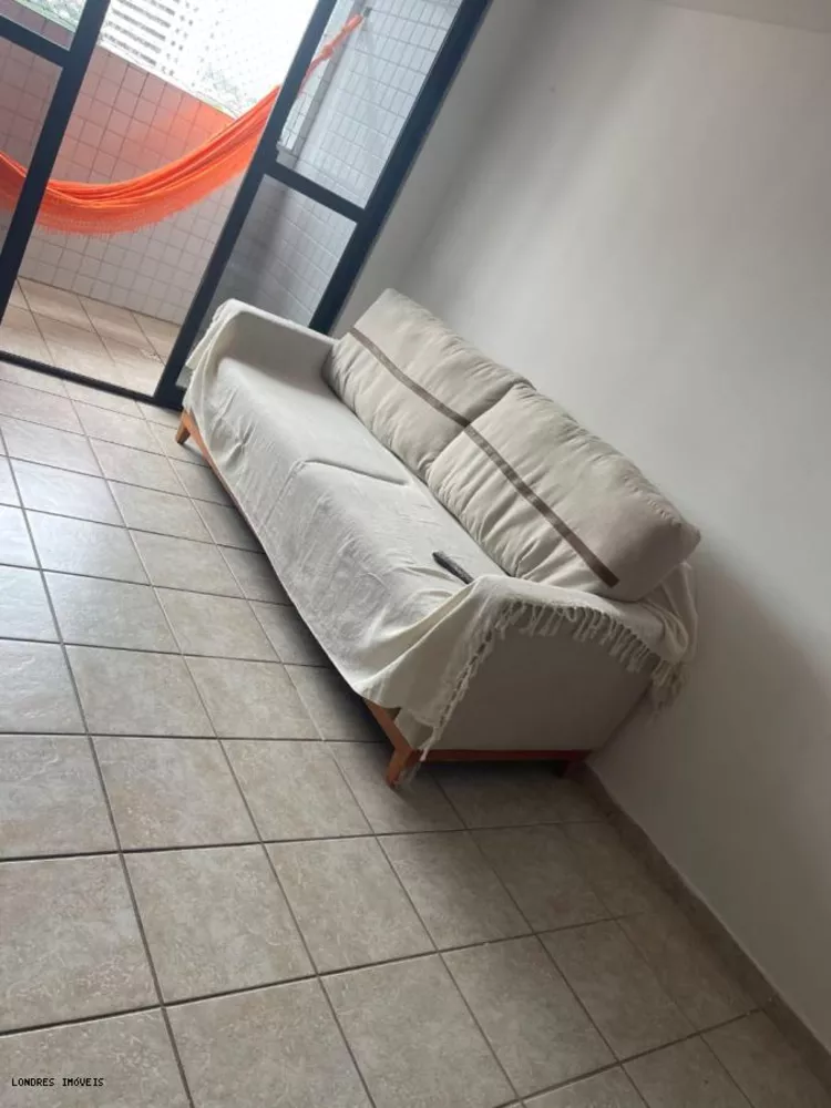 Apartamento à venda com 3 quartos, 75m² - Foto 2