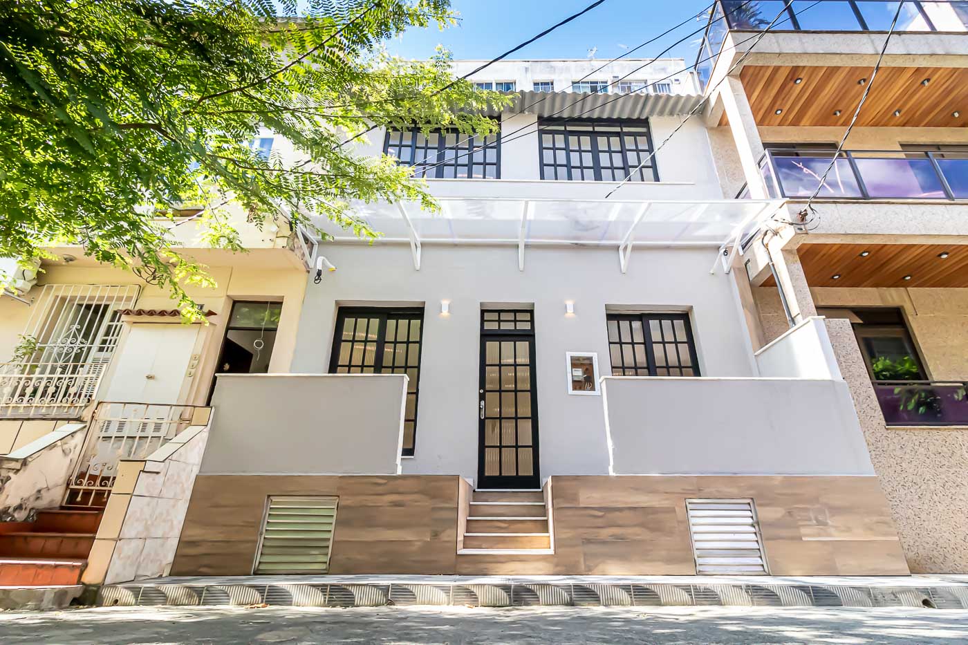 Casa de Vila à venda com 4 quartos, 234m² - Foto 1