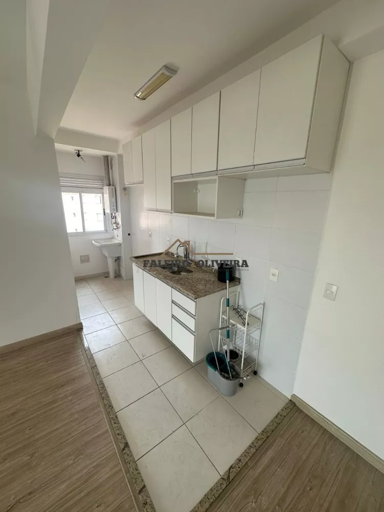 Apartamento à venda com 2 quartos, 69m² - Foto 5