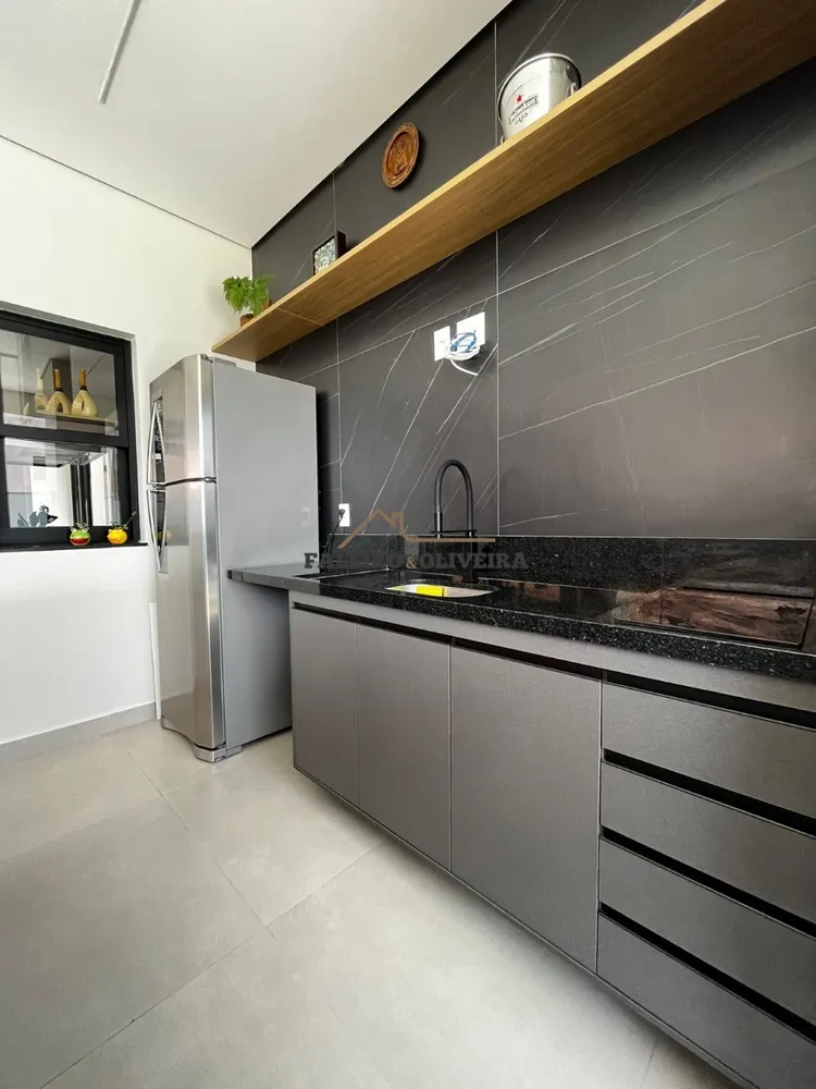 Casa, 3 quartos, 242 m² - Foto 8
