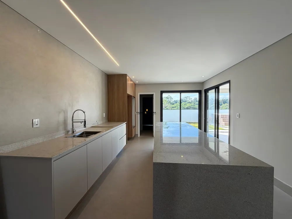 Casa, 4 quartos, 271 m² - Foto 4