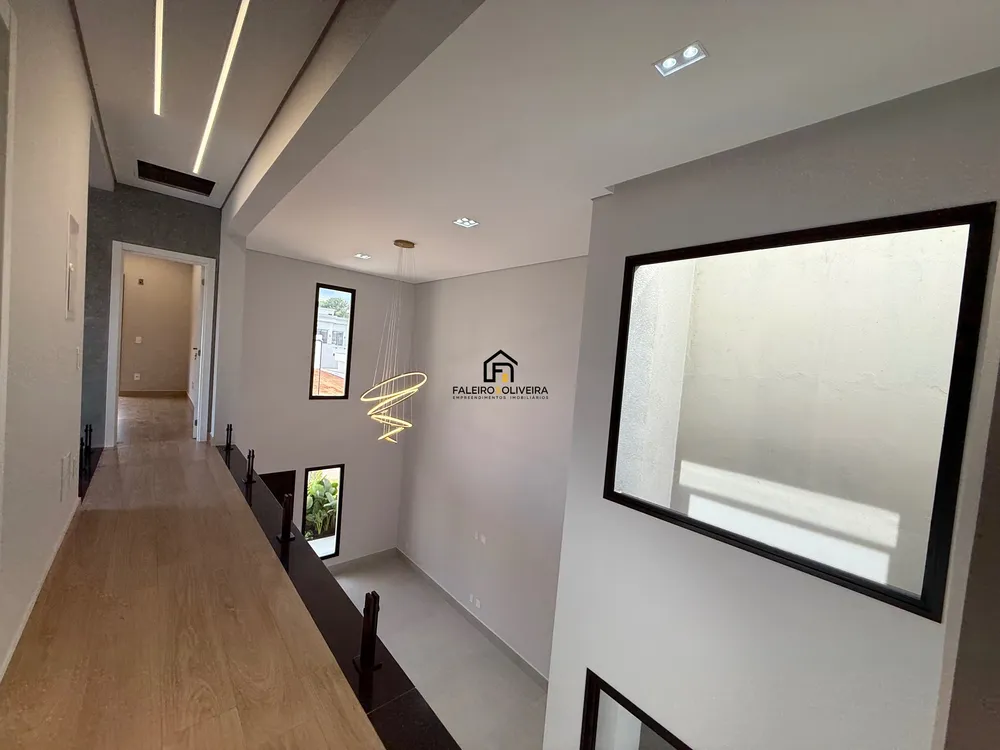 Casa, 3 quartos, 220 m² - Foto 1